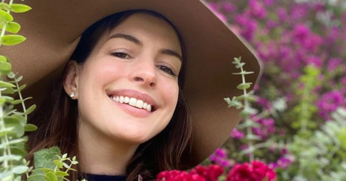 Le jeu de mode cannois a prouvé qu'Anne Hathaway n'a pas pris une ride – The UBJ – United Business Journal 2 Le jeu de mode cannois a prouvé qu'Anne Hathaway n'a pas pris une ride – The UBJ – United Business Journal - 1