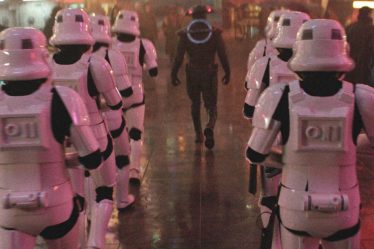 Les fans appellent la scène "Obi-Wan Kenobi" "Tone Deaf" après la fusillade au Texas - 5