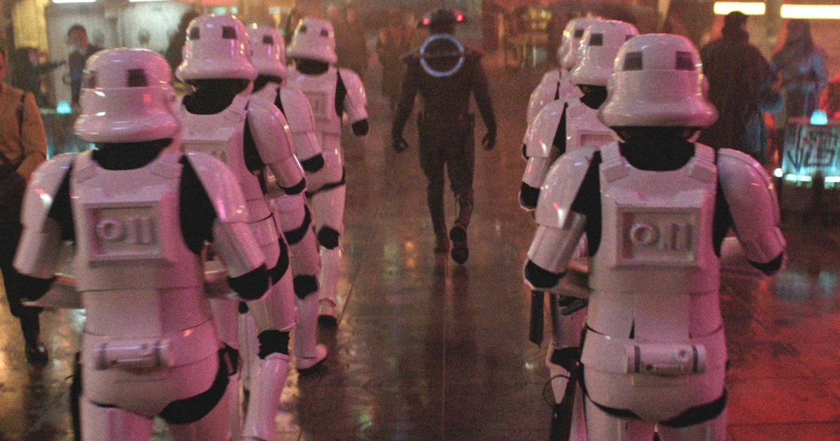 Les fans appellent la scène "Obi-Wan Kenobi" "Tone Deaf" après la fusillade au Texas - 1