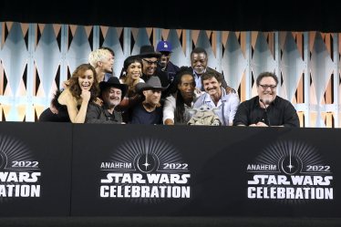 Les stars de "Mandalorian" Pedro Pascal et Rosario Dawson ne voient pas d'inconvénient à ce que Baby Yoda vole chaque scène: - 12