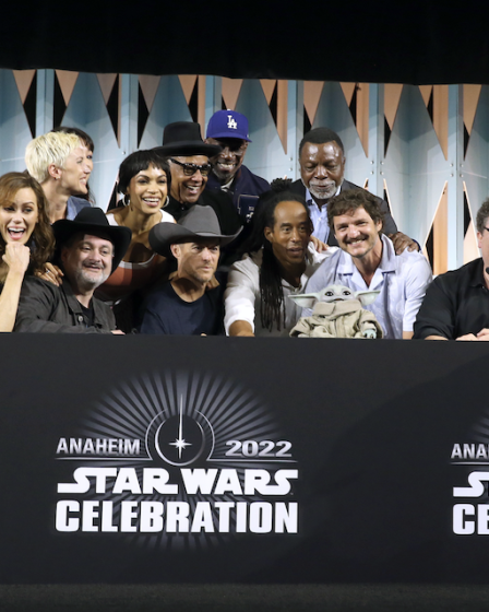 Les stars de "Mandalorian" Pedro Pascal et Rosario Dawson ne voient pas d'inconvénient à ce que Baby Yoda vole chaque scène: - 23