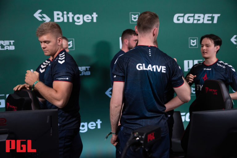 Astralis, EG et MIBR reçoivent des invitations directes au CS:GO 250 000 $ Pinnacle Cup Championship 2 Astralis, EG et MIBR reçoivent des invitations directes au CS:GO 250 000 $ Pinnacle Cup Championship - 1