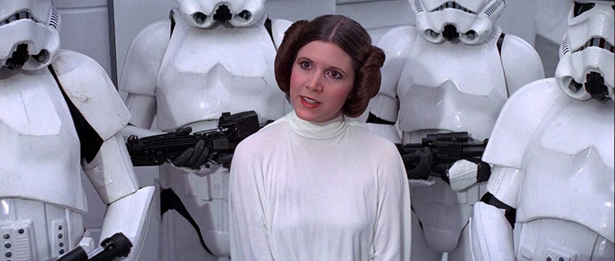 'Obi-Wan Kenobi': L'histoire de Leia avec Obi-Wan rend une chose plus stupide à propos de Star Wars 3 carrie fisher en tant que princesse leia dans star wars