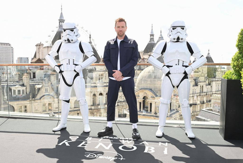 "Obi-Wan Kenobi" sur Disney+ reçoit un avertissement de contenu après le tournage d'Uvalde 4 "Obi-Wan Kenobi" sur Disney+ reçoit un avertissement de contenu après le tournage d'Uvalde - 3