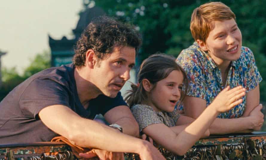 One Fine Morning review – Léa Seydoux sparkles in poignant drama | Cannes 2022 1 Melvil Poupaud, Camille Leban Martins and Léa Seydoux.