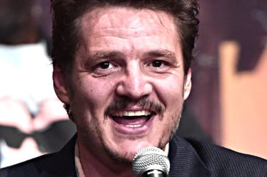 Pedro Pascal explique la belle raison pour laquelle le Mandalorien a enlevé son casque - 5