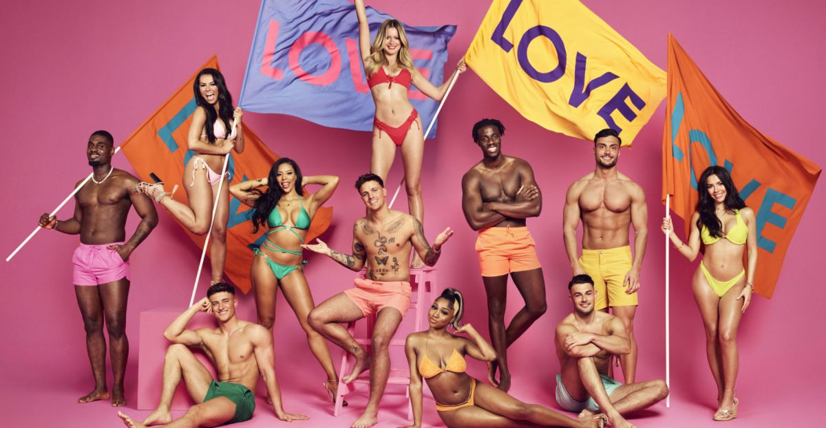 REGARDER: Les Love Islanders de cette année se présentent dans la vidéo promotionnelle officielle 2 REGARDER: Les Love Islanders de cette année se présentent dans la vidéo promotionnelle officielle - 1