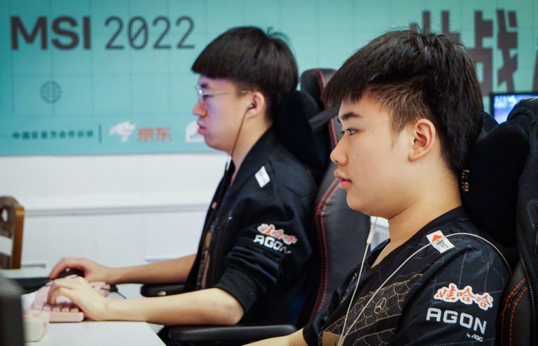 Après l'effacement du record, RNG remporte son « premier » match du MSI 2022 contre les Wildcats d'Istanbul 2 Après l'effacement du record, RNG remporte son « premier » match du MSI 2022 contre les Wildcats d'Istanbul - 1