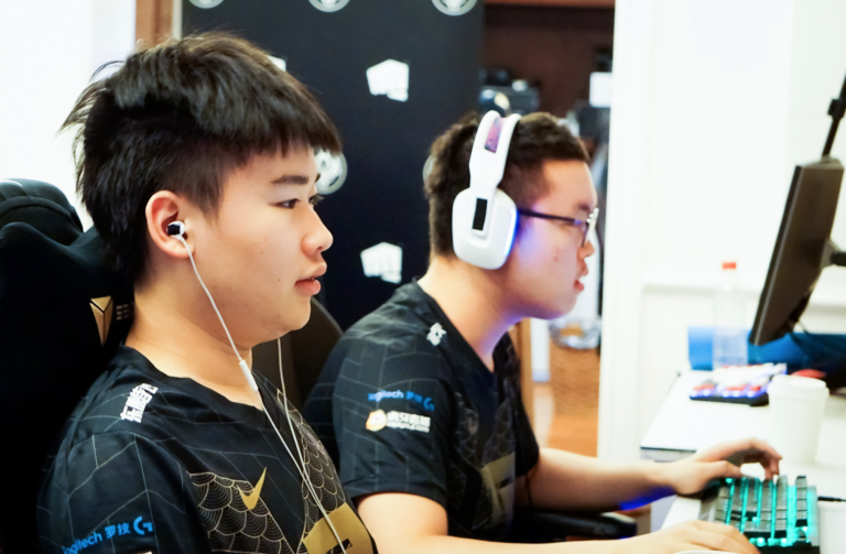 RNG s'engage à jouer au MSI 2022 malgré un "traitement injuste" au milieu d'une controverse liée au ping - 1