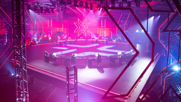 Freaks 4U enquête sur des allégations de blagues suicidaires, de pression pour voyager et de problèmes de planification soulevés par un observateur VCT EMEA 2 Freaks 4U enquête sur des allégations de blagues suicidaires, de pression pour voyager et de problèmes de planification soulevés par un observateur VCT EMEA - 1