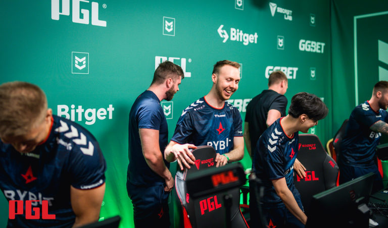 Astralis gâche les débuts majeurs d'IHC à PGL Antwerp avec une victoire dominante sur Nuke 2 Astralis gâche les débuts majeurs d'IHC à PGL Antwerp avec une victoire dominante sur Nuke - 1