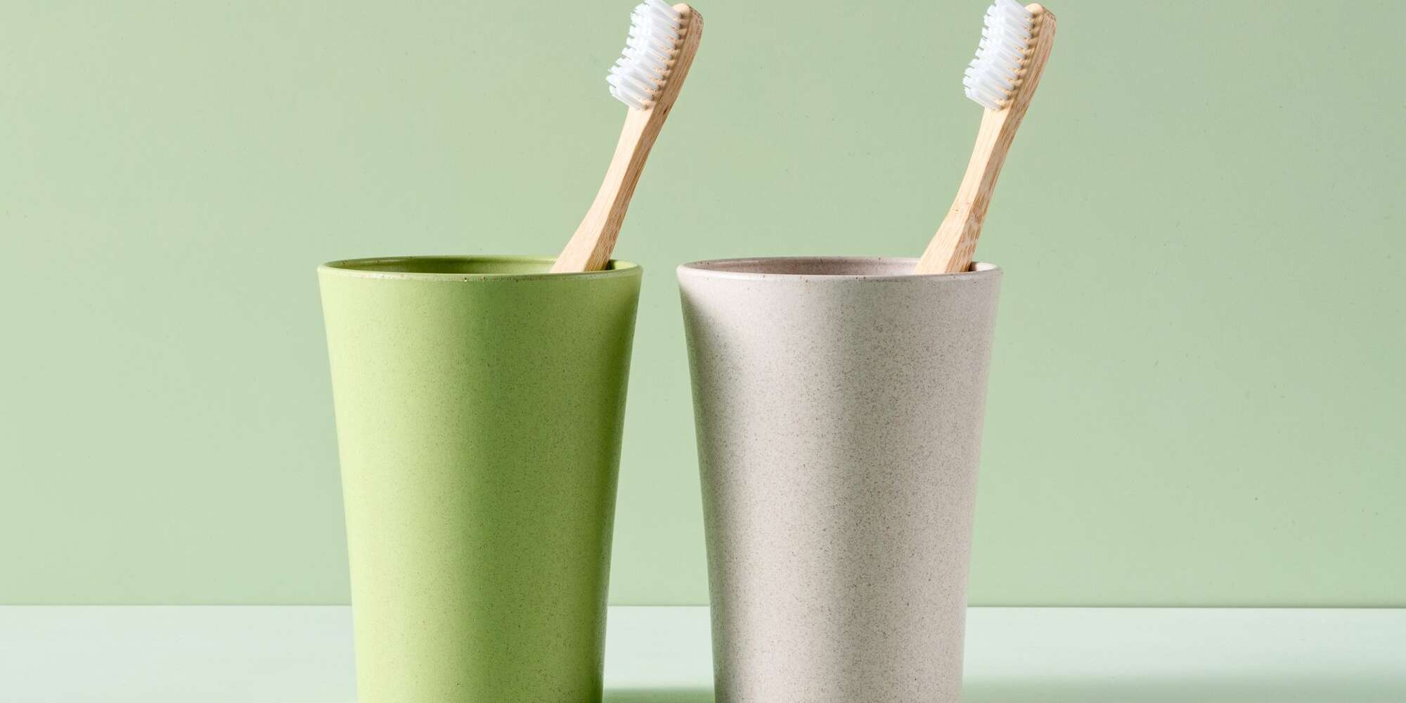 Demandez à une rédactrice beauté : devez-vous vous brosser les dents avant ou après le petit-déjeuner ? 2 Demandez à une rédactrice beauté : devez-vous vous brosser les dents avant ou après le petit-déjeuner ? - 1