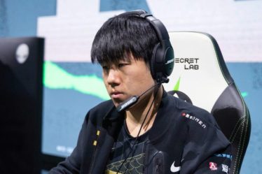 La voie du bas RNG brille en sens inverse sur OMG lors de la division estivale de la LPL 2022 - 9