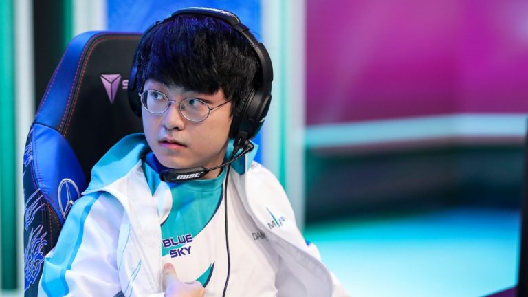 ShowMaker de DWG KIA atteint les 2 premières places de la file d'attente solo coréenne pendant l'intersaison LCK 2 ShowMaker de DWG KIA atteint les 2 premières places de la file d'attente solo coréenne pendant l'intersaison LCK - 1