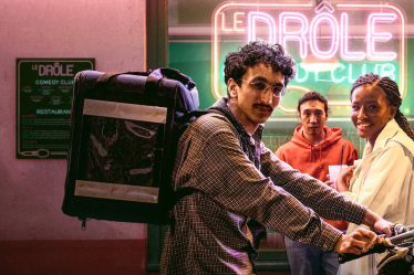 "Debout" annulé sur Netflix ; Pas de saison 2 prévue - 8