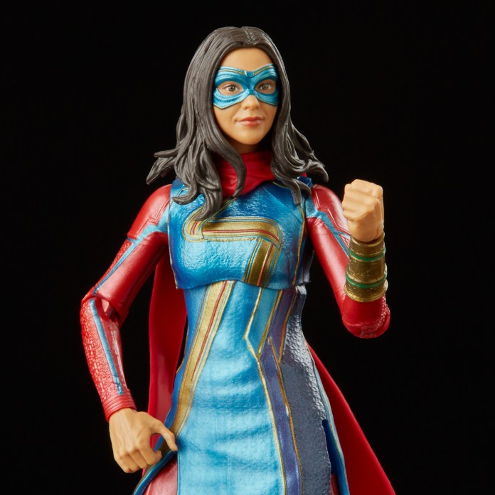Hasbro dévoile la figurine articulée de Mme Marvel inspirée du MCU - 11