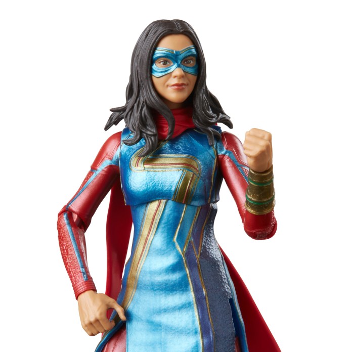 Hasbro dévoile la figurine articulée de Mme Marvel inspirée du MCU - 25