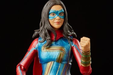Hasbro dévoile la figurine articulée de Mme Marvel inspirée du MCU - 17