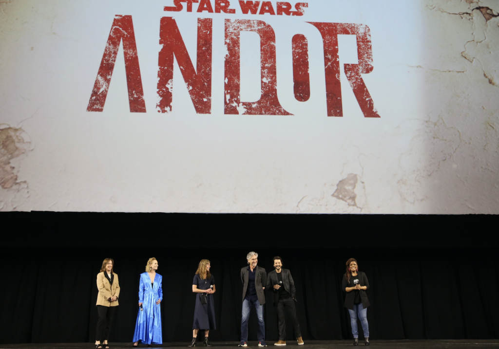 Star Wars Celebration présente plusieurs nouveaux projets de Lucasfilm Andor Cast Star Wars Célébration