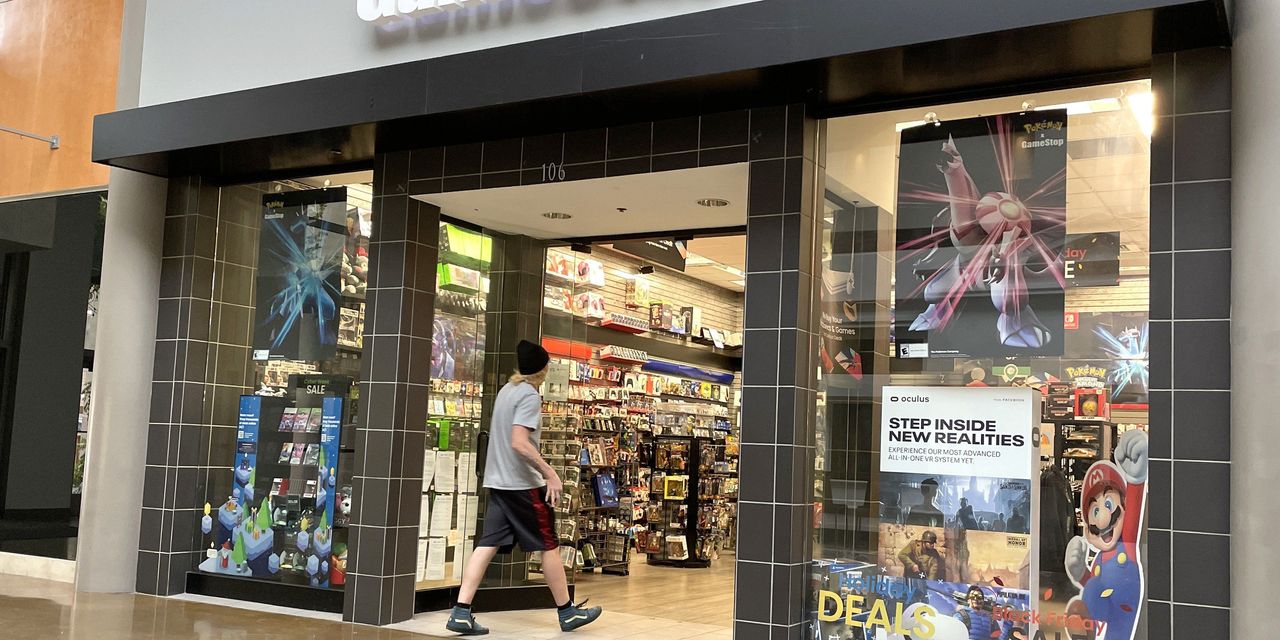 GameStop signale une perte croissante et maintient les stocks plus élevés pour éviter les problèmes de la chaîne d'approvisionnement 2 GameStop signale une perte croissante et maintient les stocks plus élevés pour éviter les problèmes de la chaîne d'approvisionnement - 1