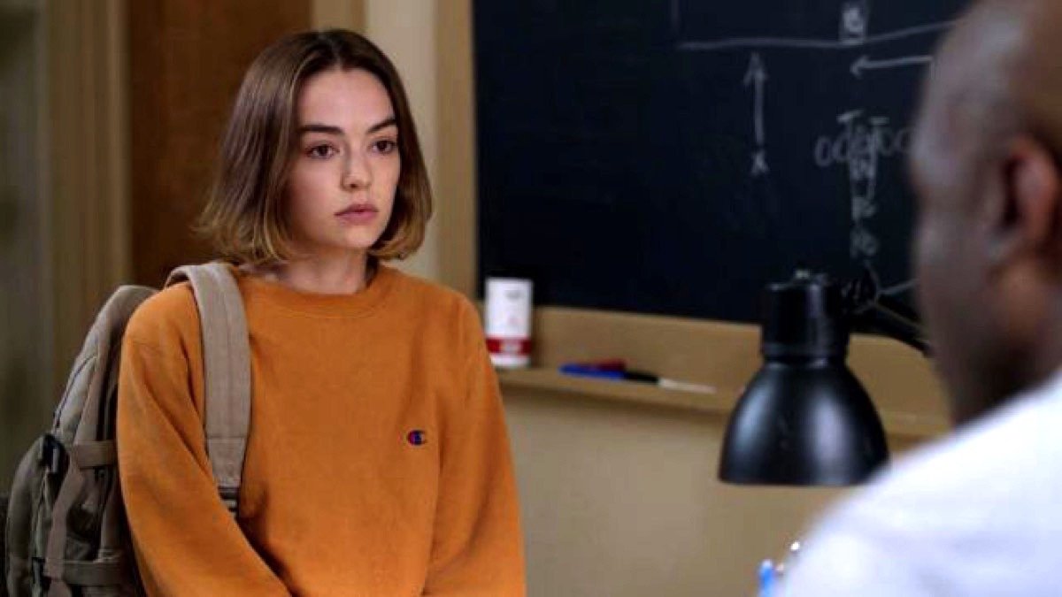 10 meilleures émissions LGBTQ+ sur Netflix | La Mary Sue 11 Brigette Lundy-Paine sur Atypical de Netflix.
