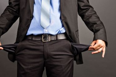 1 Américain sur 3 gagnant 250 000 $ ou plus déclare vivre chèque de paie après chèque de paie - 7