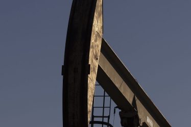 Les contrats à terme sur l'essence se terminent à un record alors que le pétrole secoue l'augmentation de la production de l'OPEP + - 9