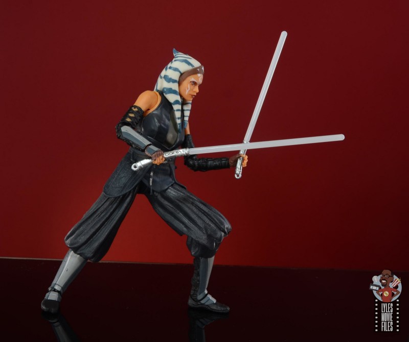 Revue de Star Wars Black Series Ahsoka Tano (Le Mandalorien) 14 star wars the black series critique mandalorian ahsoka – prêt pour l'action
