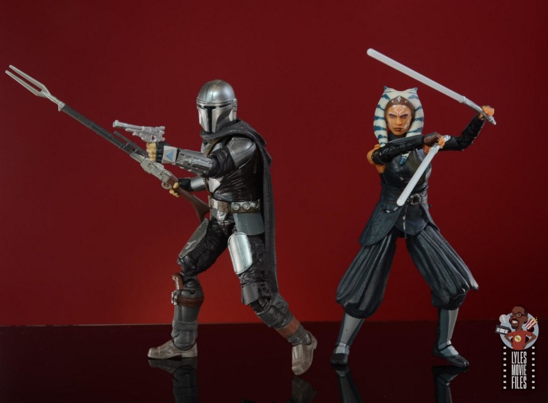Revue de Star Wars Black Series Ahsoka Tano (Le Mandalorien) 22 star wars the black series revue mandalorian ahsoka – en action avec mando
