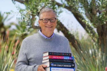 Les 5 livres de Bill Gates pour l'été "semblent assez lourds", mais ce sont d'excellentes lectures - 5