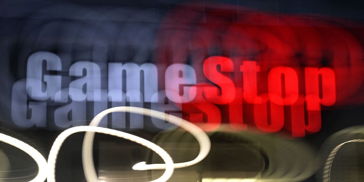 Les vendeurs à découvert augmentent les paris contre GameStop et AMC au plus haut niveau en un an alors que Wall Street voit plus de douleur à venir 2 Les vendeurs à découvert augmentent les paris contre GameStop et AMC au plus haut niveau en un an alors que Wall Street voit plus de douleur à venir - 1