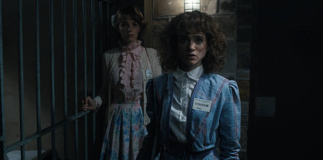 Qui est Victor Creel dans Stranger Things 4 ? Son horrible histoire expliquée 5 Stranger Things 4 : Nancy et Robin rendent visite à Victor Creel