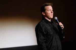 Jeff Dunham vaut 140 millions de dollars Plus d'informations ! 6 Jeff Dunham