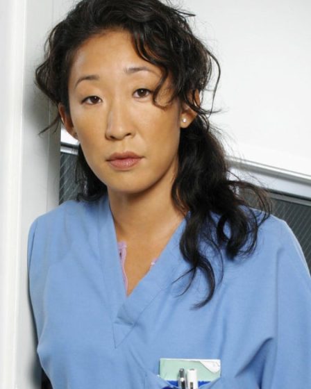 Sandra Oh dit que la renommée soudaine de "Grey's Anatomy" a eu un impact sur sa santé : "Je suis tombée malade" 16 Sandra Oh dit que la renommée soudaine de "Grey's Anatomy" a eu un impact sur sa santé : "Je suis tombée malade" - 15