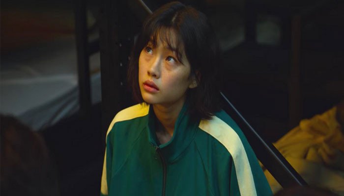 Jung Ho-yeon tirant sur la scène de la mort était "le plus à l'aise" de Squid Game 2 Jung Ho-yeon tirant sur la scène de la mort était "le plus à l'aise" de Squid Game - 1