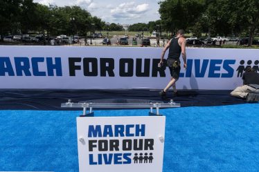 Des milliers de personnes se rassemblent pour la réforme des armes à feu après la recrudescence des fusillades de masse aux États-Unis - 8