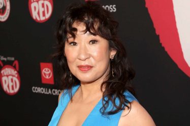 Sandra Oh parle de son insomnie et de ses courbatures après être soudainement devenue célèbre dans "Grey's Anatomy" - 5