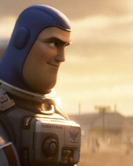 «Lightyear» interdit dans certains pays pour un baiser homosexuel, selon un rapport 24 «Lightyear» interdit dans certains pays pour un baiser homosexuel, selon un rapport - 23