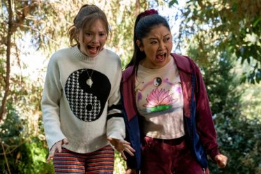 BOO BITCH (2022) Bande-annonce de la mini-série télévisée : La lycéenne Lana Condor a enfin une vie... après sa mort [Netflix] - 9