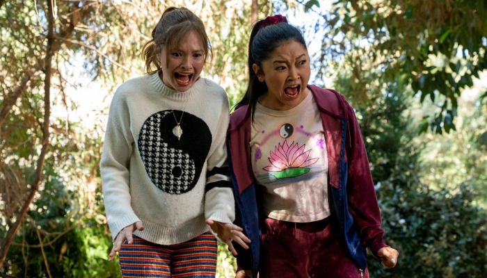 BOO BITCH (2022) Bande-annonce de la mini-série télévisée : La lycéenne Lana Condor a enfin une vie... après sa mort [Netflix] - 1