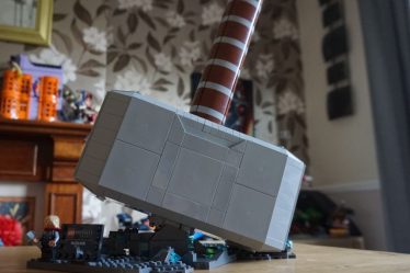 Test du marteau de Thor Lego Marvel - 9