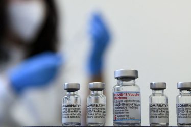 Le panel du CDC soutient le vaccin Moderna pour les enfants âgés de 6 à 17 ans, et une étude révèle que les vaccins ont sauvé environ 20 millions de vies au cours de leur première année - 9