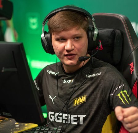S1mple explique pourquoi la guerre en Ukraine a conduit au déclin de NAVI en 2022 - 97
