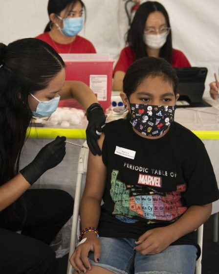 Un panel de la FDA donne son feu vert pour que les enfants de moins de 5 ans soient vaccinés, mais les experts craignent que tous les parents ne soient pas d'accord 78 Un panel de la FDA donne son feu vert pour que les enfants de moins de 5 ans soient vaccinés, mais les experts craignent que tous les parents ne soient pas d'accord - 77