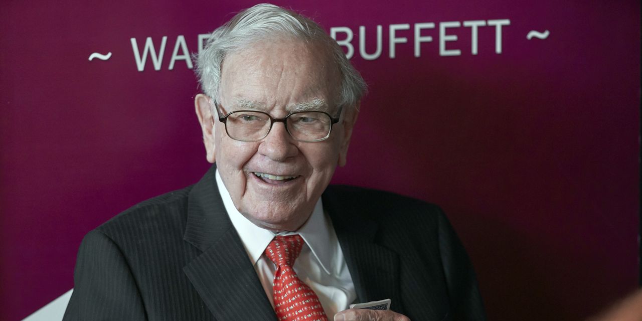 Opinion : Une question cruciale pour la planification de la succession chez Berkshire Hathaway : qui continuera le déjeuner caritatif annuel de Warren Buffett ? 2 Opinion : Une question cruciale pour la planification de la succession chez Berkshire Hathaway : qui continuera le déjeuner caritatif annuel de Warren Buffett ? - 1