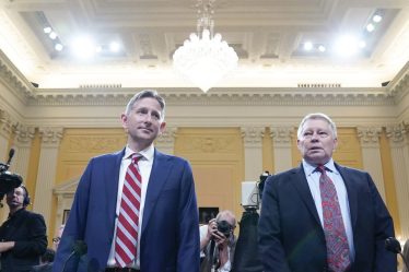 Un juriste conservateur, un avocat de Pence et d'autres témoins ont déclaré au comité du 6 janvier qu'il s'agissait d'un plan antidémocratique "fou" pour donner un second mandat à Trump - 7