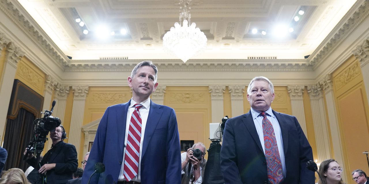Un juriste conservateur, un avocat de Pence et d'autres témoins ont déclaré au comité du 6 janvier qu'il s'agissait d'un plan antidémocratique "fou" pour donner un second mandat à Trump - 1