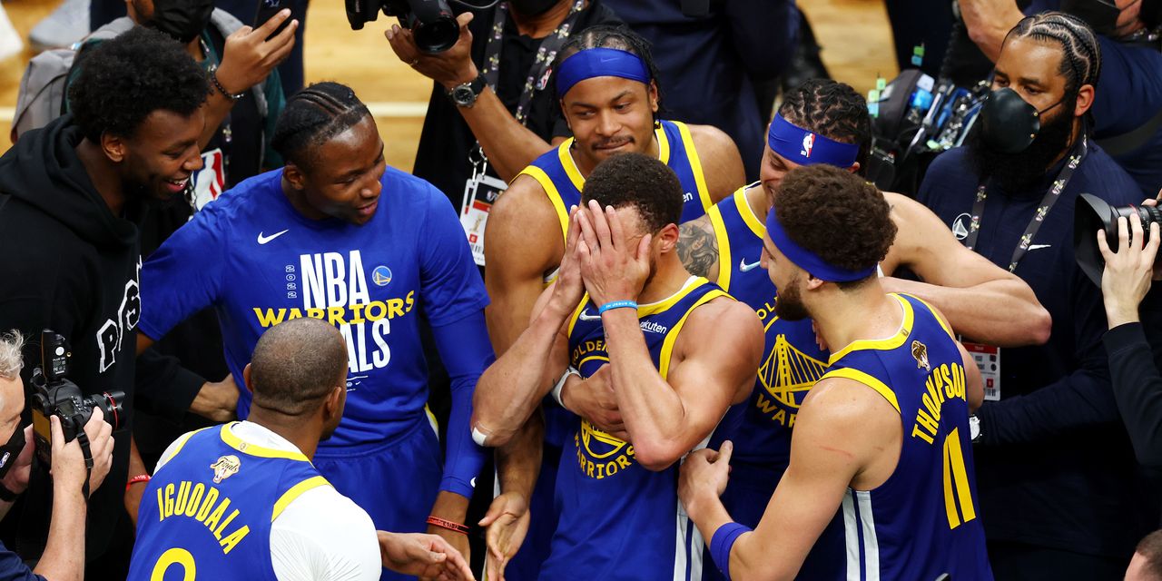 Steph Curry mène les Warriors devant les Celtics pour remporter le quatrième titre NBA en 8 ans - 1