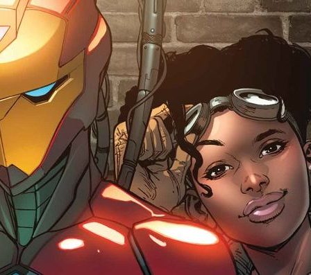 L'émission Ironheart de Marvel sur Disney + lance la star de Mayans MC 9 L'émission Ironheart de Marvel sur Disney + lance la star de Mayans MC - 8