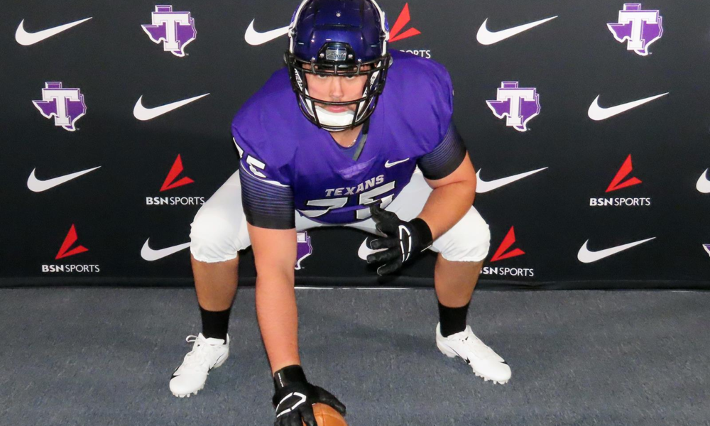 Rencontrez Austin Whitehead, C, Tarleton State, espoir de repêchage de la NFL 2023 2 Rencontrez Austin Whitehead, C, Tarleton State, espoir de repêchage de la NFL 2023 - 1